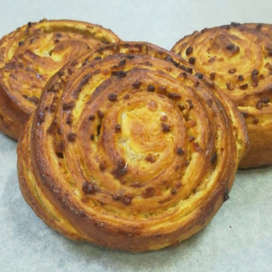   Вензель сахарный  с орехами и медом   1,5 кг  
