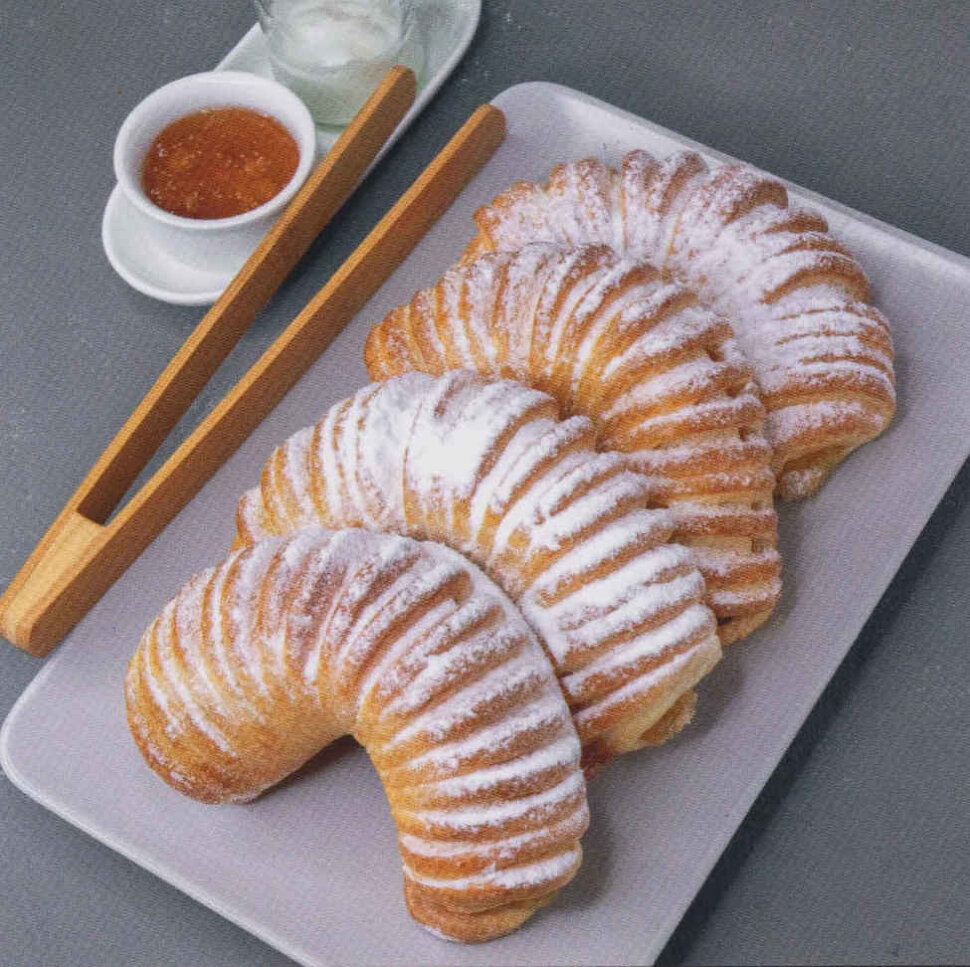 Рогалик с вишней  1,7 кг
