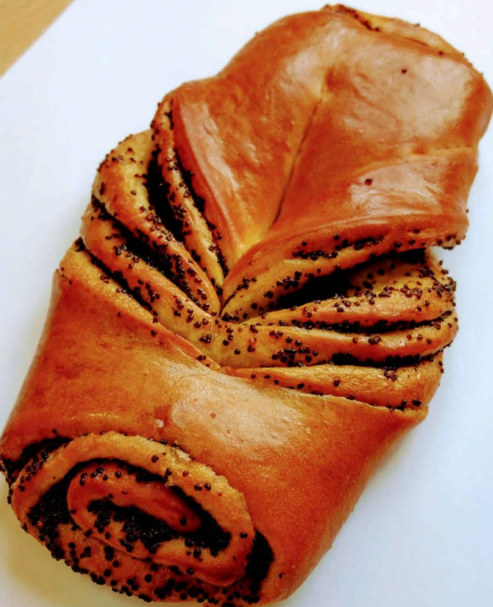  Булочка Чешская с маком  1,5 кг 