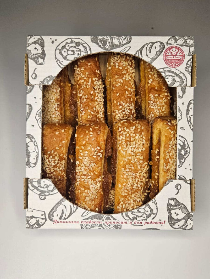 Слойка Нара с яблочной начинкой и кунжутом 250 г